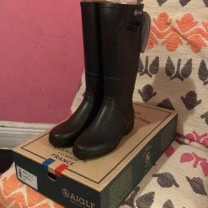 Super brand new single rain boots / black / size: FR38 = US8